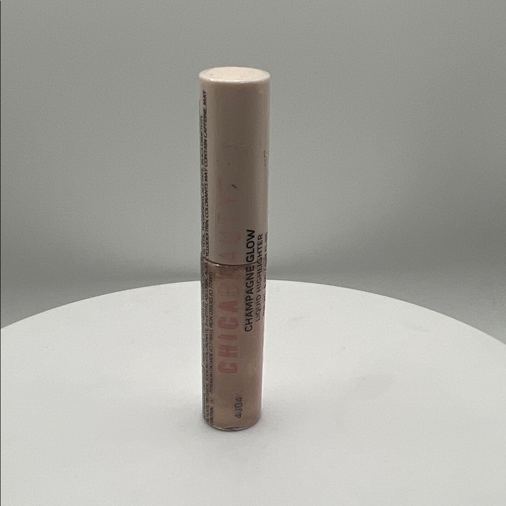 Chicago Beauty Champagne Glow Highlighter